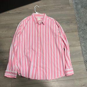 American Eagle Button down